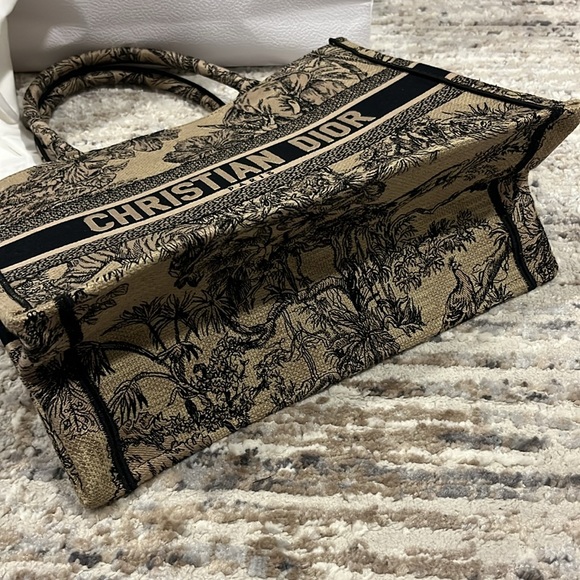 Christian Dior Tote bag - Picture 9 of 11